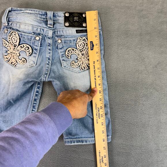Miss Me Jean Shorts Light Wash‎ Embellished Bling Bermuda 10 Fleur - Picture 4 of 8
